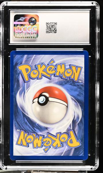 Unown V Ultra Rare, Holo 2022 Silver Tempest #177/195 CGC 9-2