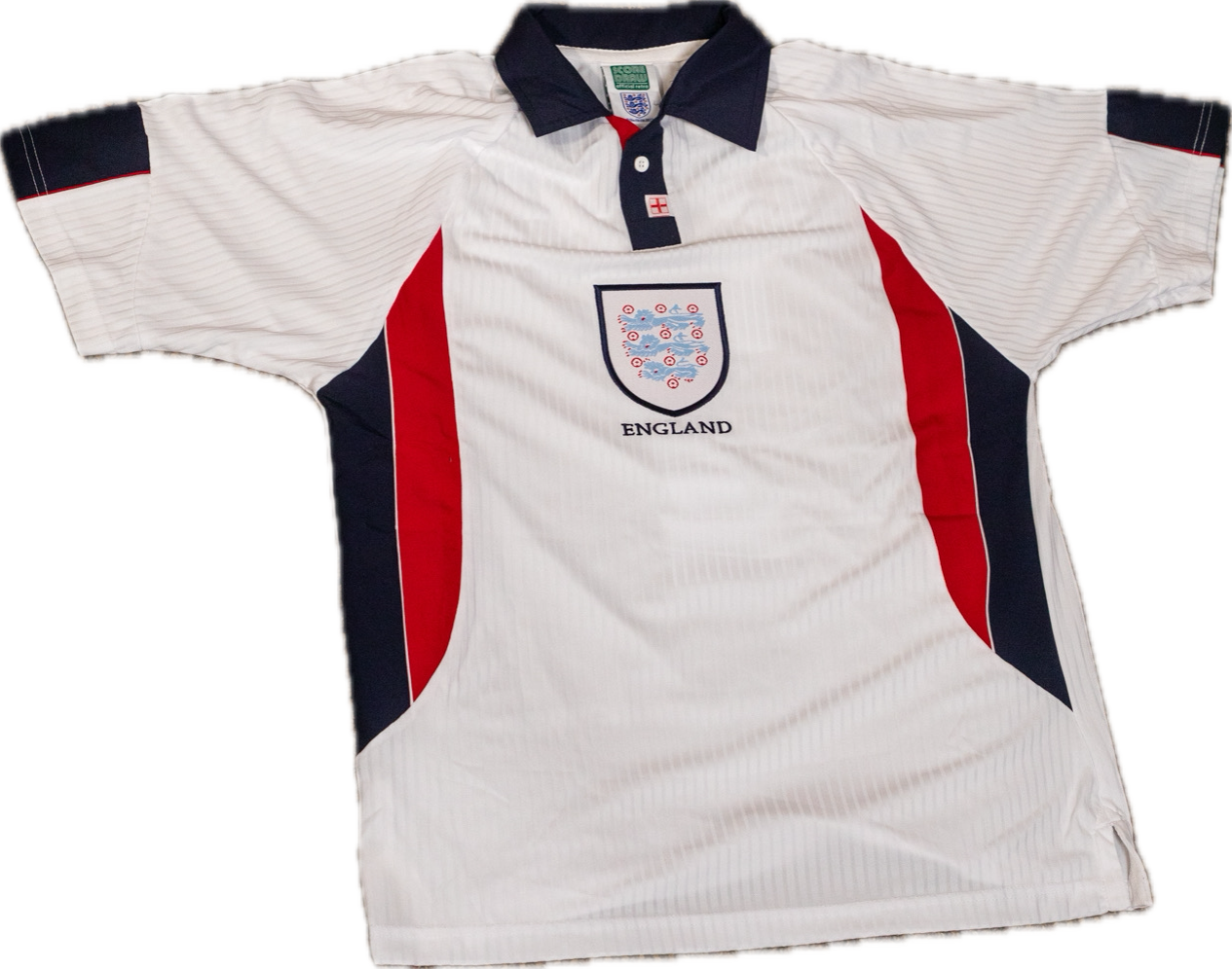 David Beckham Autographed #7 England 1998 Replica Home Jersey-2