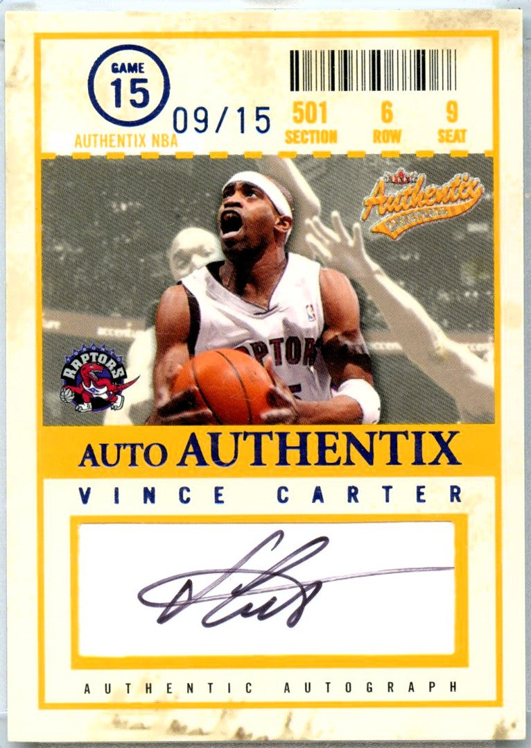 Vince Carter 2004-05 Fleer Authentix Game 15 Auto SP 9/15