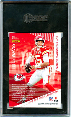 Patrick Mahomes II 2019 Donruss Elite Title Waves SGC 10-2
